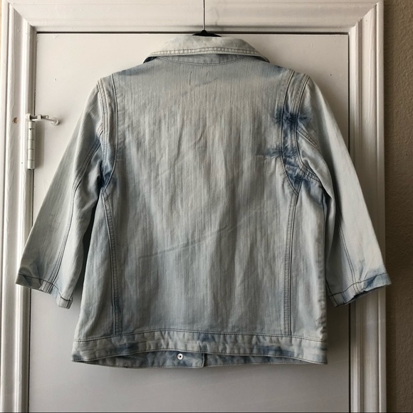 Acid wash 3/4 sleeve jean jacket - Picture 3 of 3